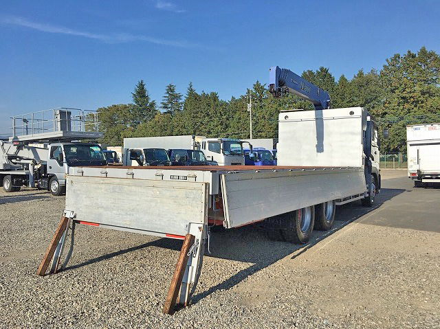 UDトラックスクオンクレーン5段大型（10t）[写真02]