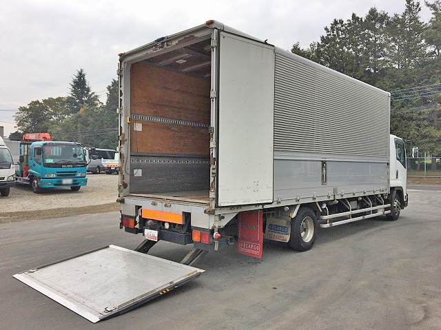 いすゞフォワードアルミウイング中型（4t）[写真02]