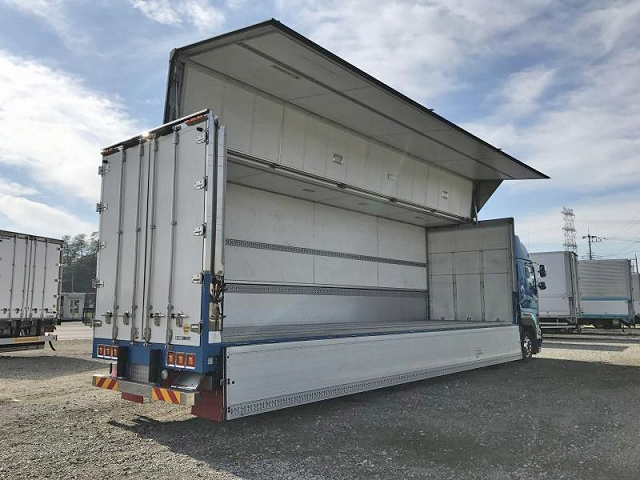 日野プロフィアアルミウイング大型（10t）[写真02]