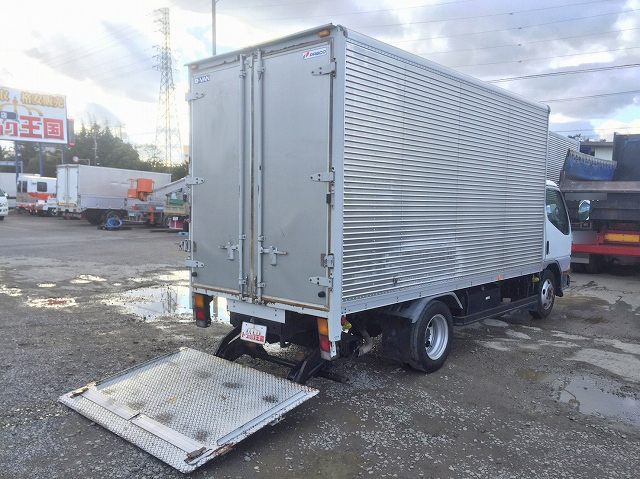 三菱ふそうキャンターアルミバン小型（2t・3t）[写真02]