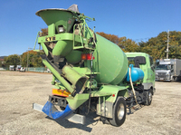 三菱ふそうファイターミキサー車（コンクリートミキサー）増トン（6t・8t）[写真02]