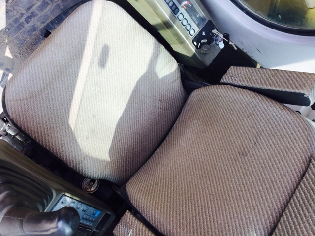 住友 ユンボ（バックホー）[写真04]