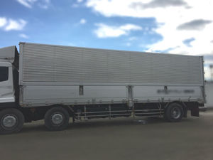 クオンアルミウイング_2