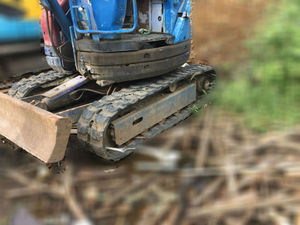 ミニユンボ（ミニバックホー）_2