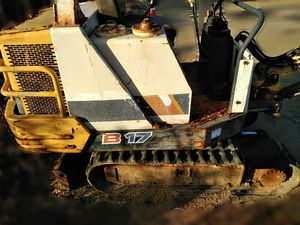 ミニユンボ（ミニバックホー）_2